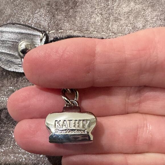Kathy Van Zeeland On the Rocks Shopper Hobo Slouchy Handbag Metallic Gray NWOT - Picture 5 of 8